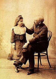 Osman Hamdi Bey ve kızı.
