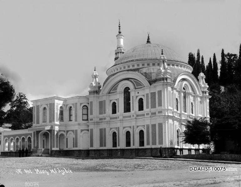 Küçük Mecidiye Camii Tarihi