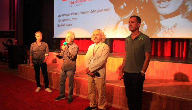 Faysal Soysal’ın “Ceviz Ağacı” Filmi Balkan Prömiyerini Pri-Fest’te Yapıyor