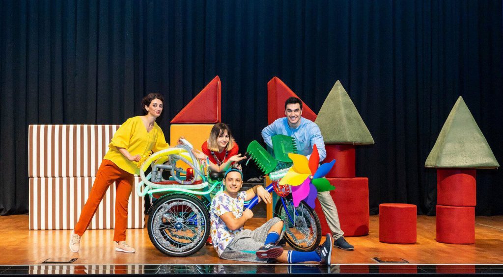 Pınar Çocuk Tiyatrosu “Oyun Makinesi”, Yaz Turnesiyle Çocuklarla Buluşuyor