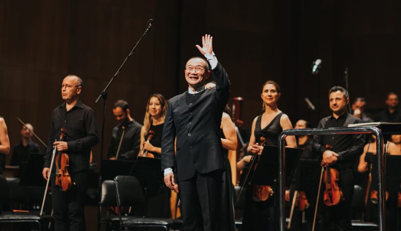 Tan Dun & Borusan İstanbul Filarmoni Orkestrası ( Fotoğraf: Salih Üstündağ )