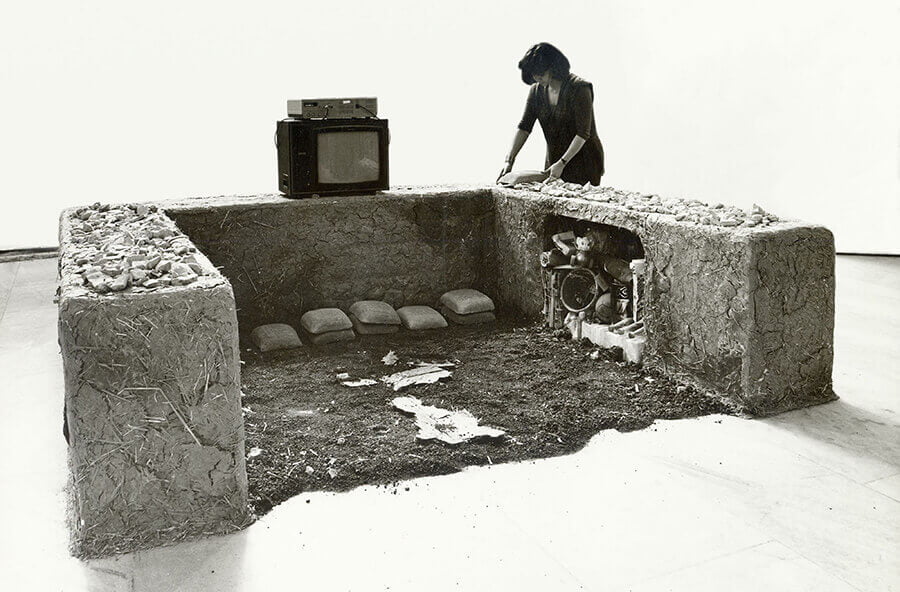 Handan Börüteçene, Kır/Gör, 5. Yeni Eğilimler, 1985, Sanatçının izniyle
