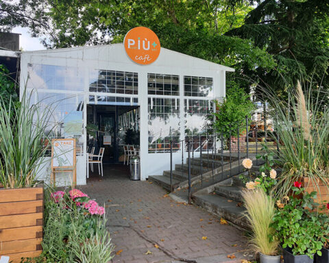 Piu Art Cafe