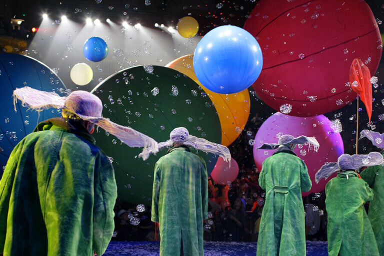 Slava’s Snowshow