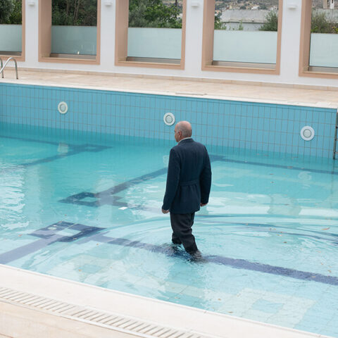 Goshka Macuga'nın Leros'u konu alan deneysel filminin sahne arkası. Yer:Crithoni's Paradise Hotel Fotoğraf: Yiorgos Mavropoulos