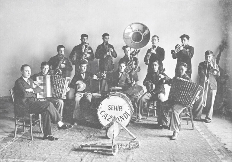 Cumhuriyet ve Müzik Şehir Cazband