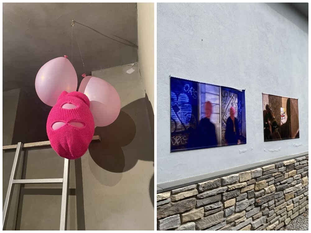 Sol: Komando Peluche Action, 2018
Kalıntı, Pembe MaskeSağ: Komando Peluche Action, 2018. Seçilmiş 2 fotoğraf
Branda üzerine baskı, 95 x 142,5 cm. Fotoğraf: Astrid Jacomme