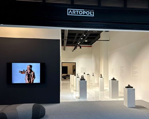 İki Kişilik Bir Dünya, Artopol Galeri