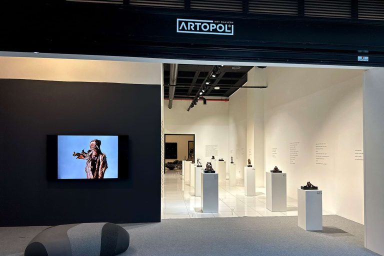 İki Kişilik Bir Dünya, Artopol Galeri