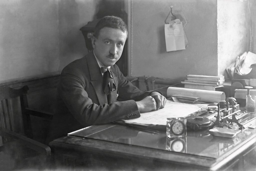 Arif Hikmet Koyunoğlu