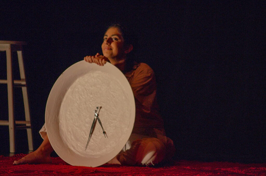 Regarding Antigone, Oyuncu Banafsheh Hassani - Fotoğraf: Philip Sawaia