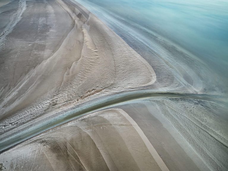 Edward Burtynsky, Tuz Gölleri #3, Tuz Gölü’nün Güneydoğusu, Gölyazı, Konya, Türkiye, 2022