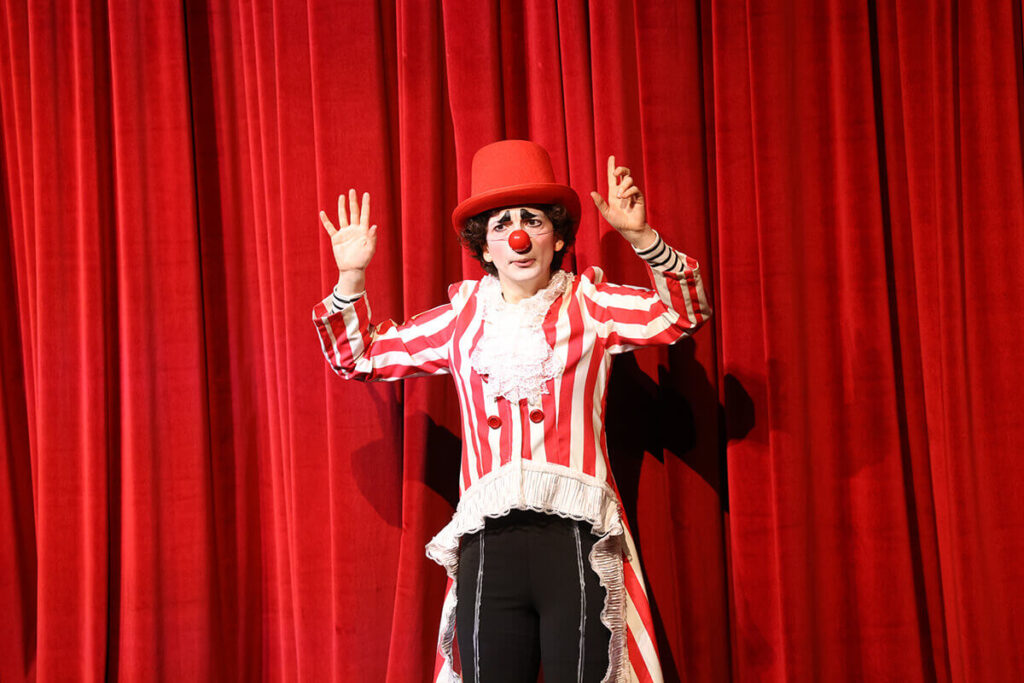 MÜZEDE SAHNE-Clownlar