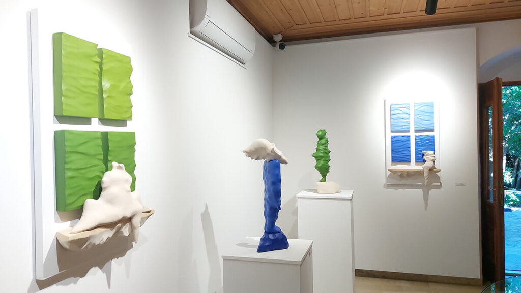 halka sanat projesi “Küçük Çanlar Çınladığında” Sergisi, Evren Erol eserleri. Maison Magi, 2025