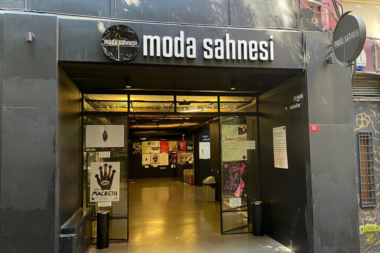 moda sahnesi 2025 (Foto: Nil Has)