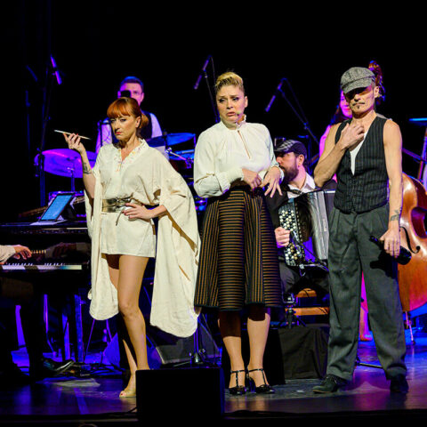 “Paris! The Show”
