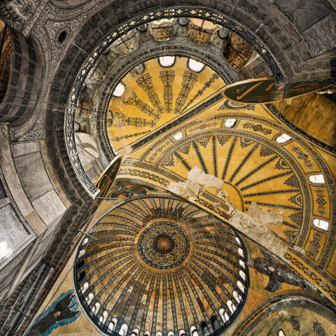 Ahmet Ertuğ, Ayasofya'nın Kubbesi, İstanbul