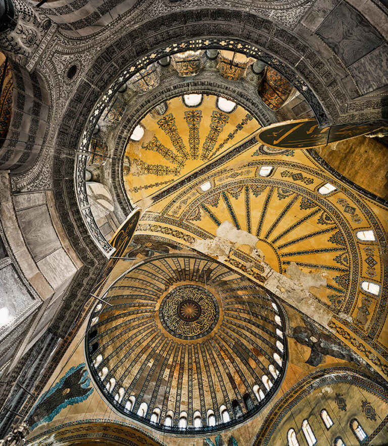Ahmet Ertuğ, Ayasofya'nın Kubbesi, İstanbul
