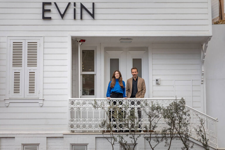 Gizem Kâhya İyem & Osman Nuri İyem