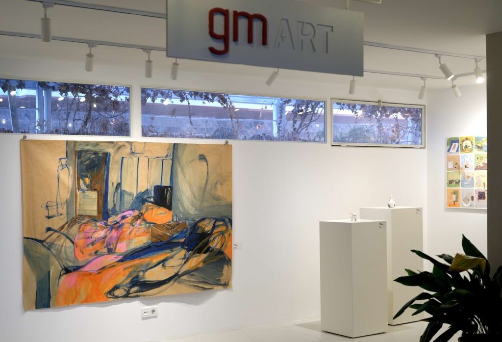 Çekmecelerin Arasında, GM Art