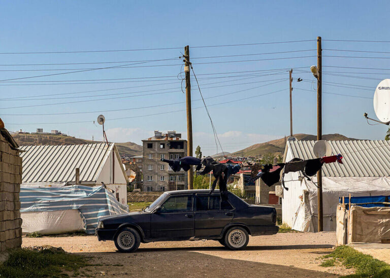 Doğukan Tatar, Parlak Fotoğraf Kağıdı Üzerine Dijital Baskı Seyrantepe Mahallesi, Van - 2024