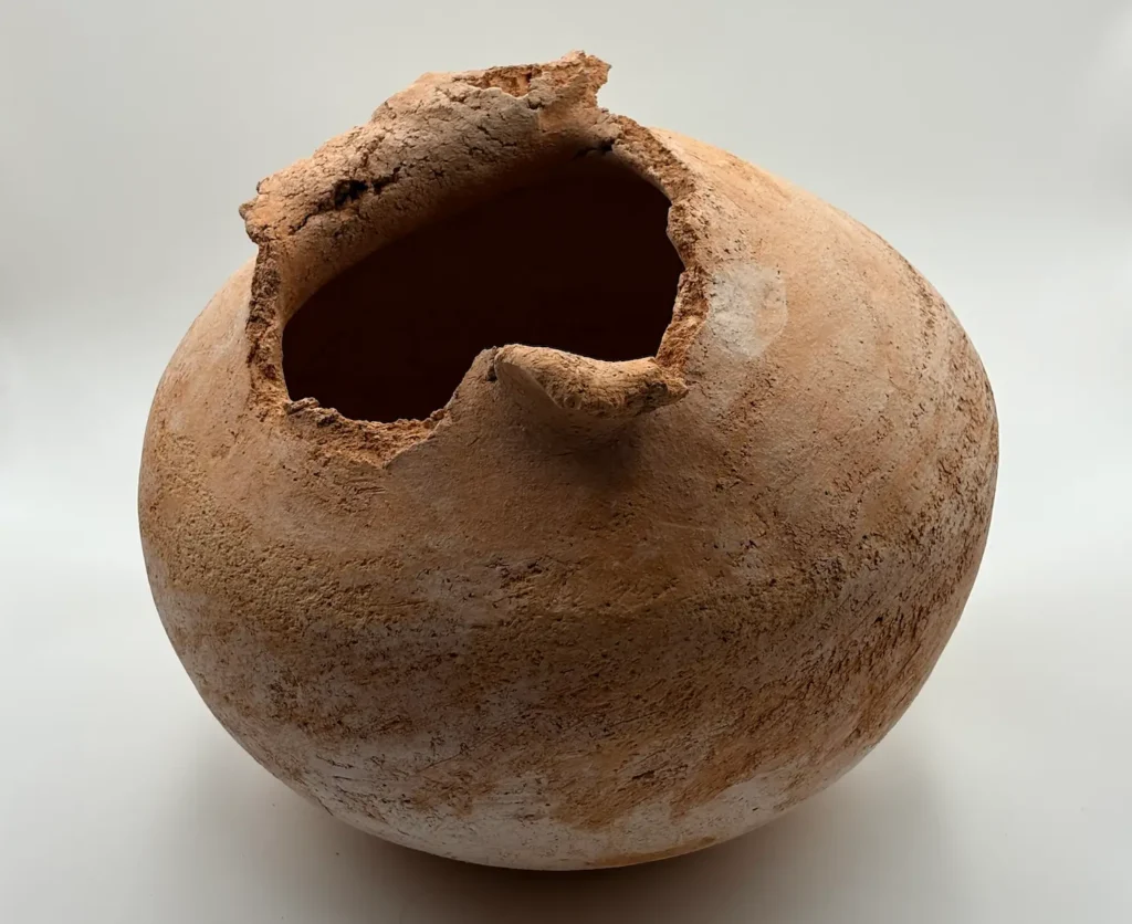 Tuğçe Makarnacı, Koza 2026, Stoneware 1050C, 30x32