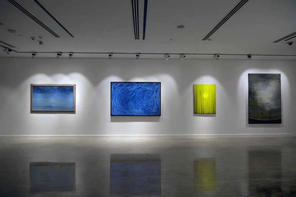 Komet, Mübin Orhon, Rachel Howard, Ahmet Oran, Sergi Mekanı