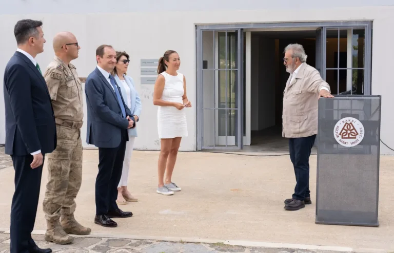 Aşk Çiçekleri Açar Bu Topraklarda, Sergi Açılışından