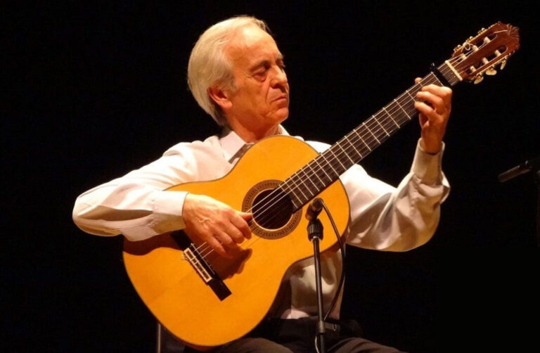 Paco Peña